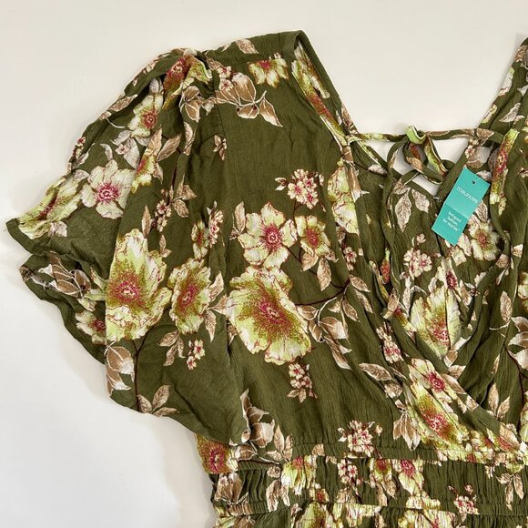 Maurices Womens size 1X Green Floral Surplice Peplum Top Blouse smocked waist - Picture 3 of 10